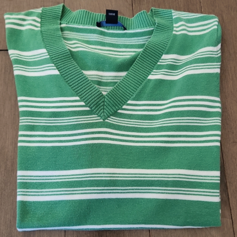 2/25$****Nautica V-Neck Sweater